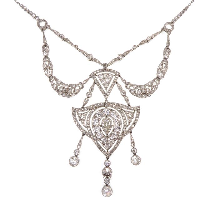 Diamond garland chain necklace with pierced panel motif | MasterArt